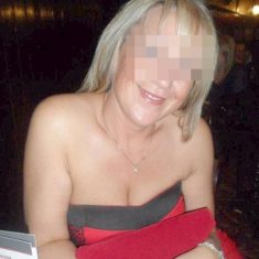 Josette, femme mariée blonde de Montpellier